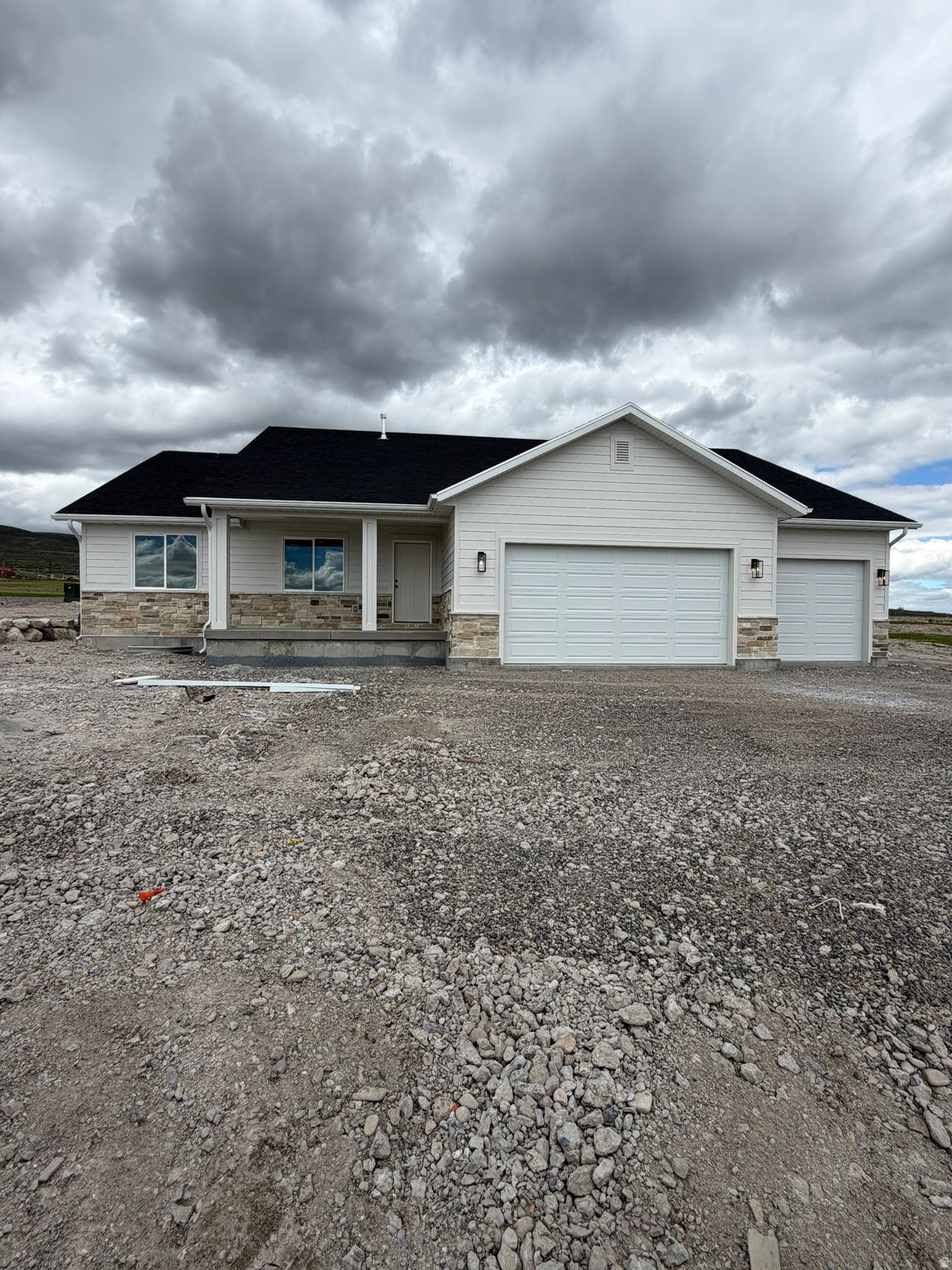 SPRING HOLLOW - Residential