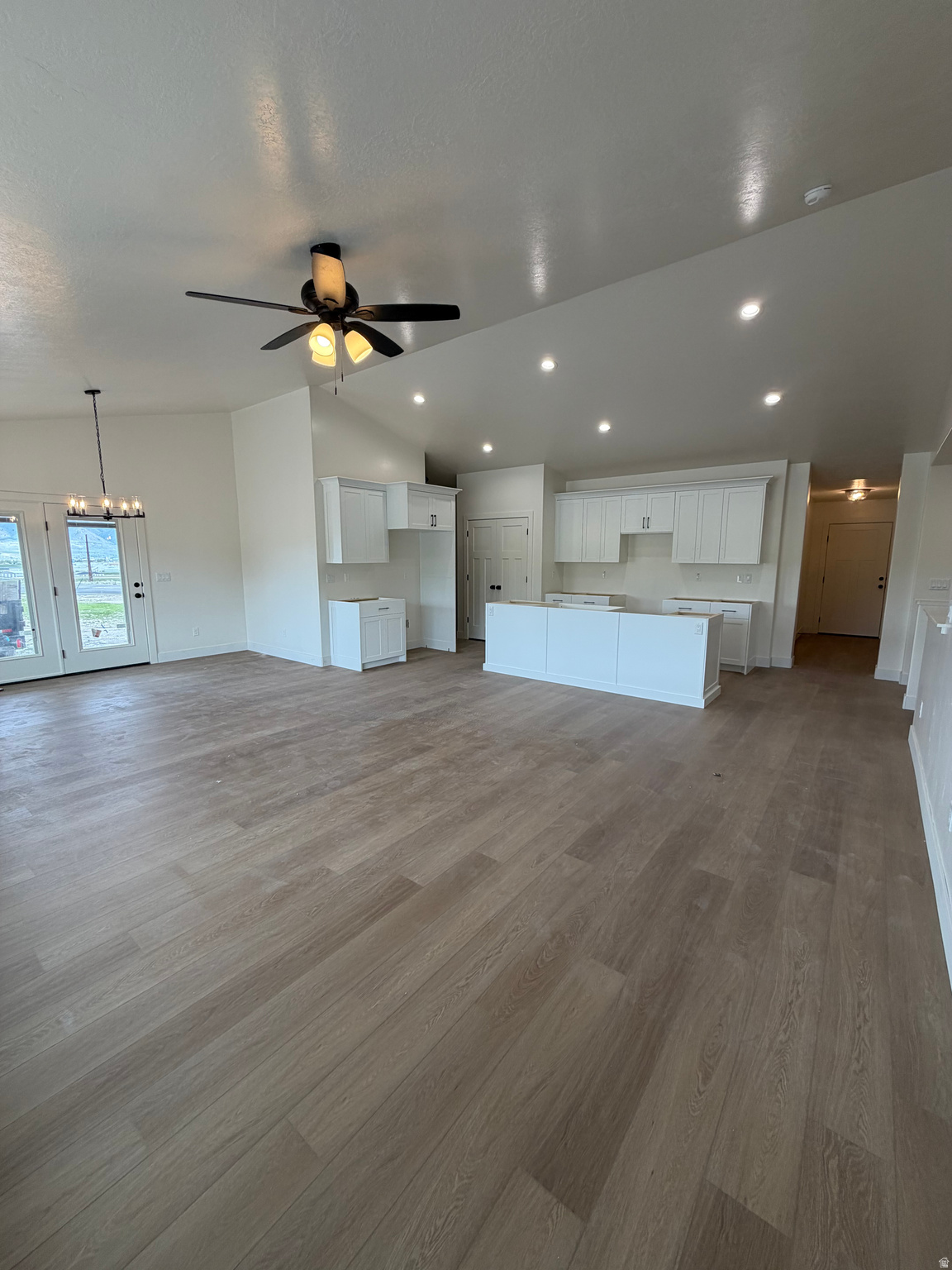 SPRING HOLLOW - Residential