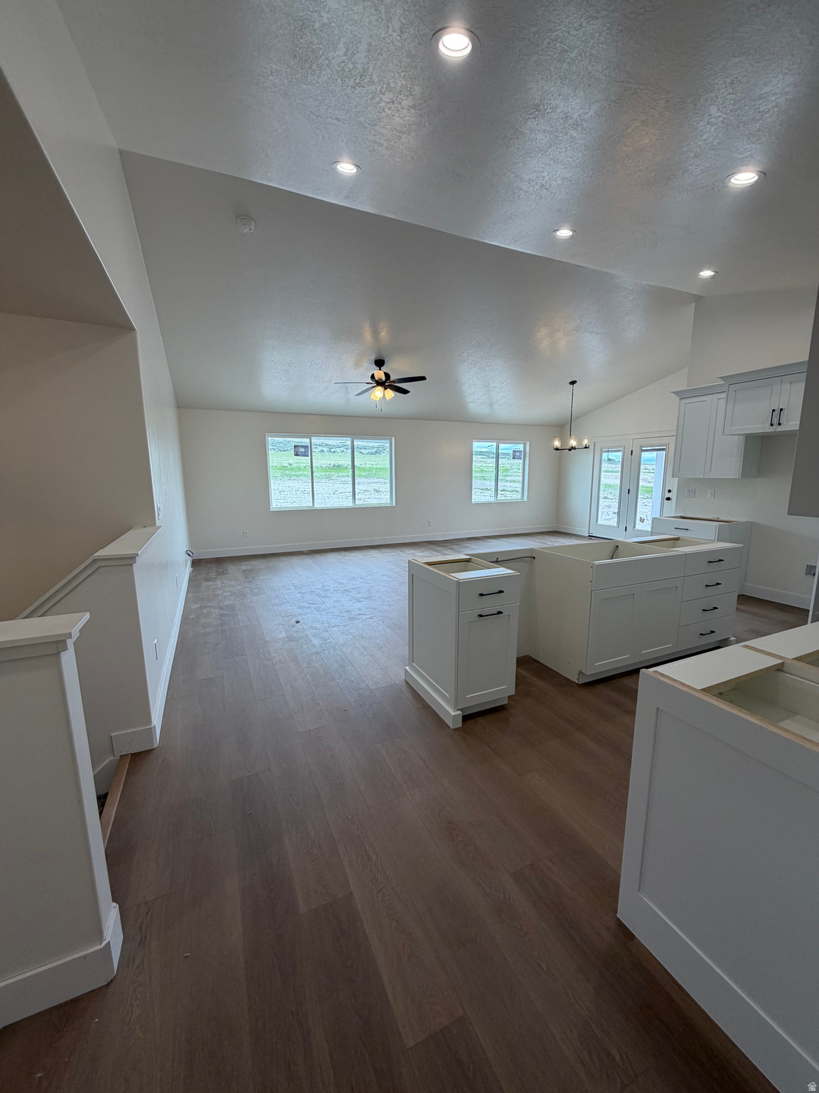 SPRING HOLLOW - Residential