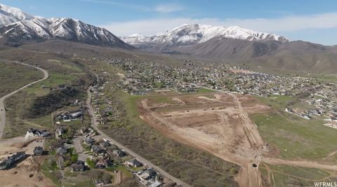 Tiny photo for 526 E SOPHIE CIR #1, Elk Ridge, UT 84651 (MLS # 1885710)