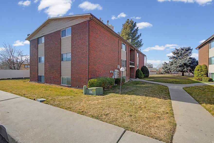 This first floor wellkept unit features updated flooring, an improved kitchen with modern touches, and convenient inunit laundry. The open living area offers great natural light, and the bedroom provides comfortable space and a functional layout. A prime location near shopping, dining, and freeway access make this an excellent lowmaintenance home.