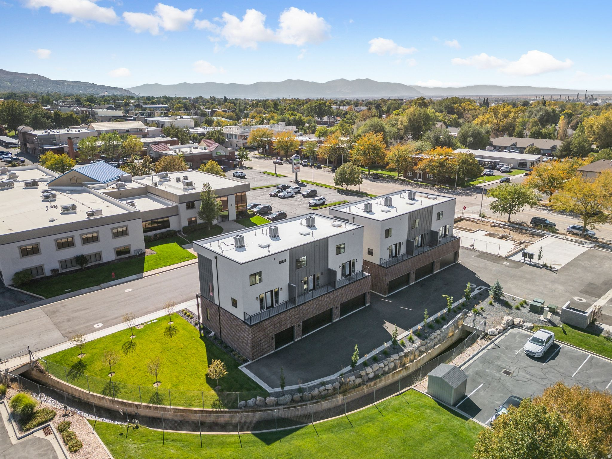 THE BROOKS ON MAIN - Residential