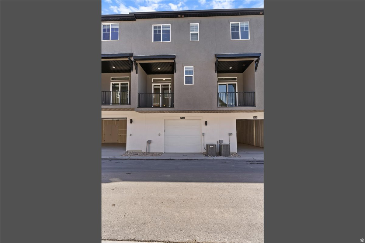 CLIFTON PLACE TOWNHOMES - Residential