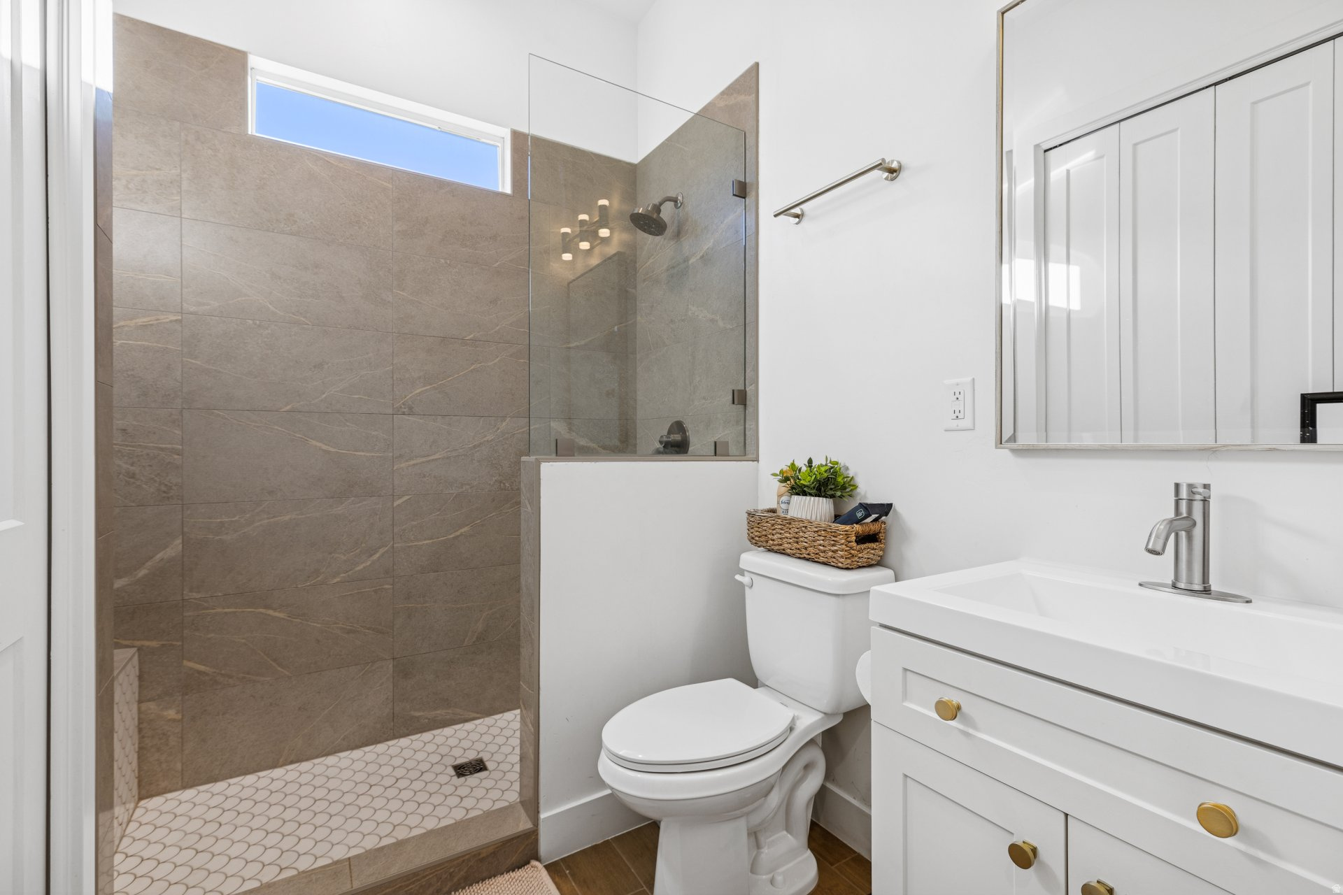 ROADRUNNER RIDGE 5 - Residential