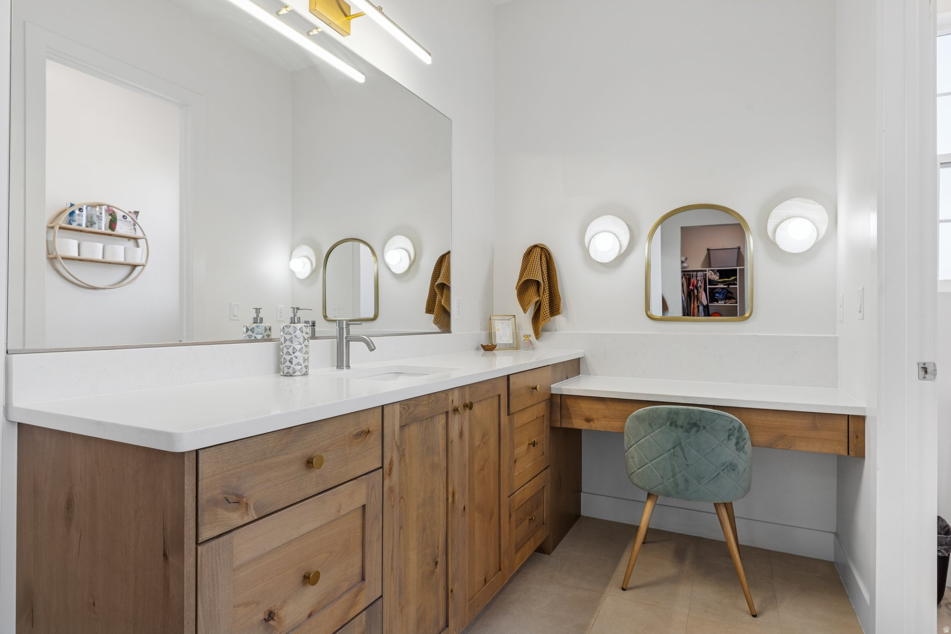 ROADRUNNER RIDGE 5 - Residential