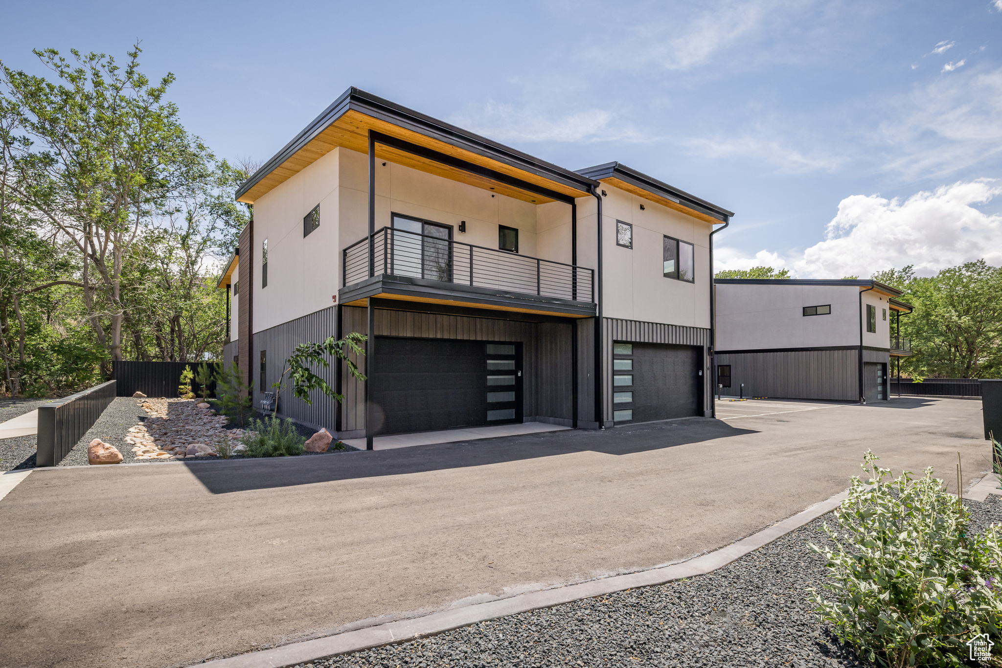 COTTONWOOD CONDOS - Residential