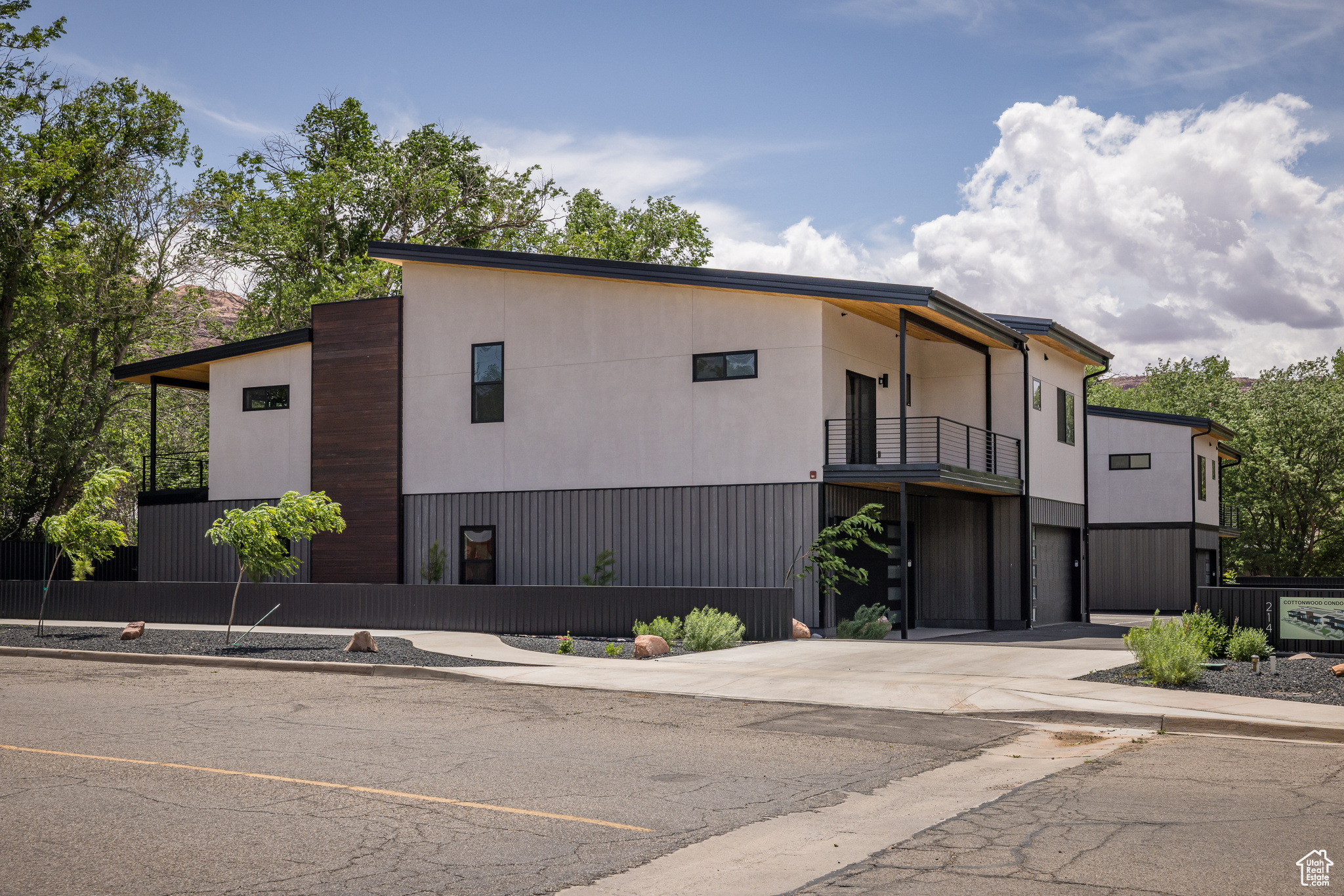 COTTONWOOD CONDOS - Residential