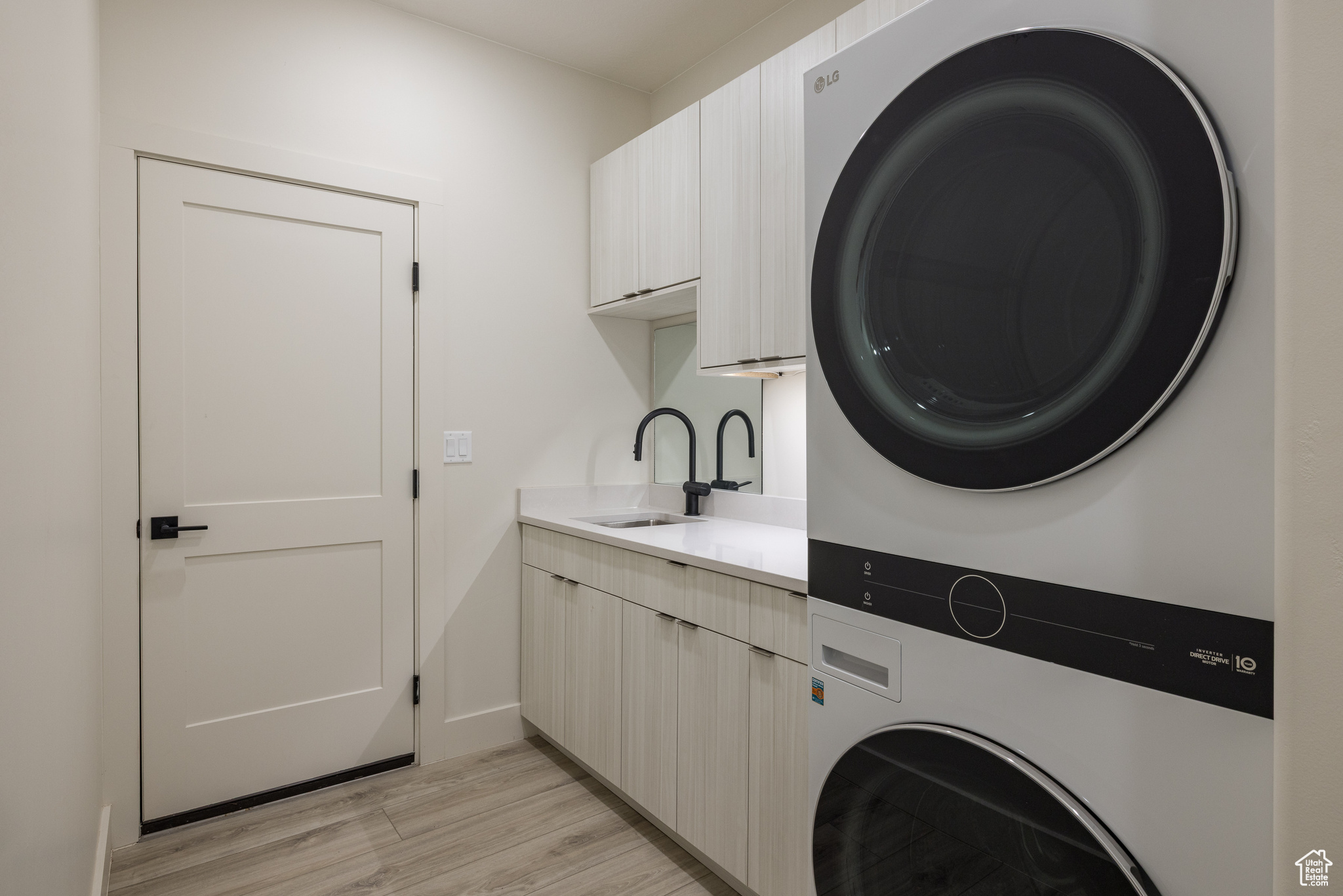 COTTONWOOD CONDOS - Residential