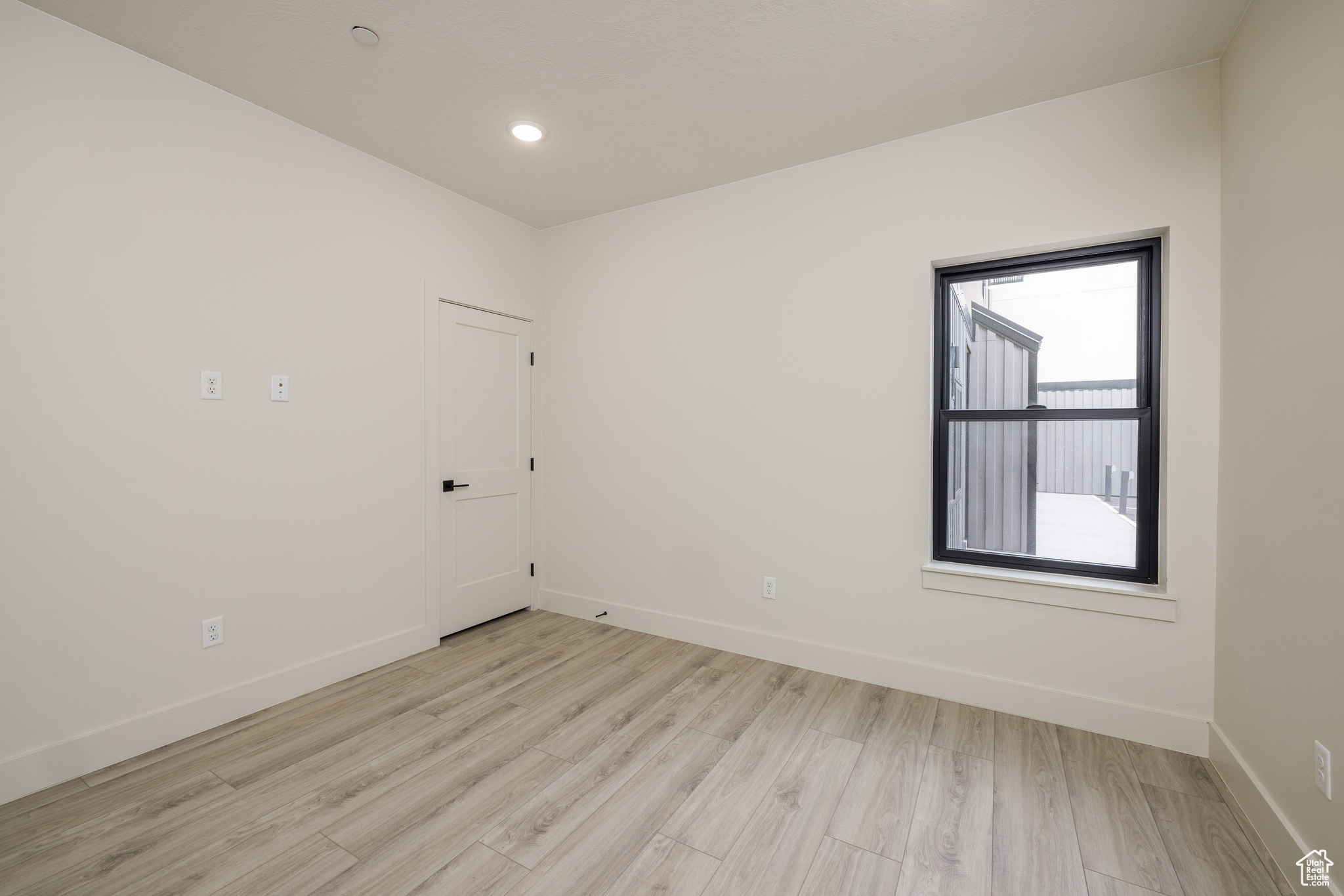 COTTONWOOD CONDOS - Residential