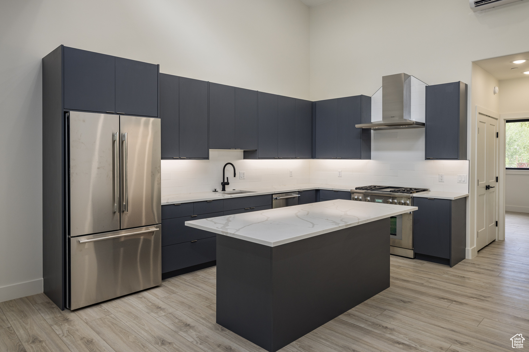 COTTONWOOD CONDOS - Residential