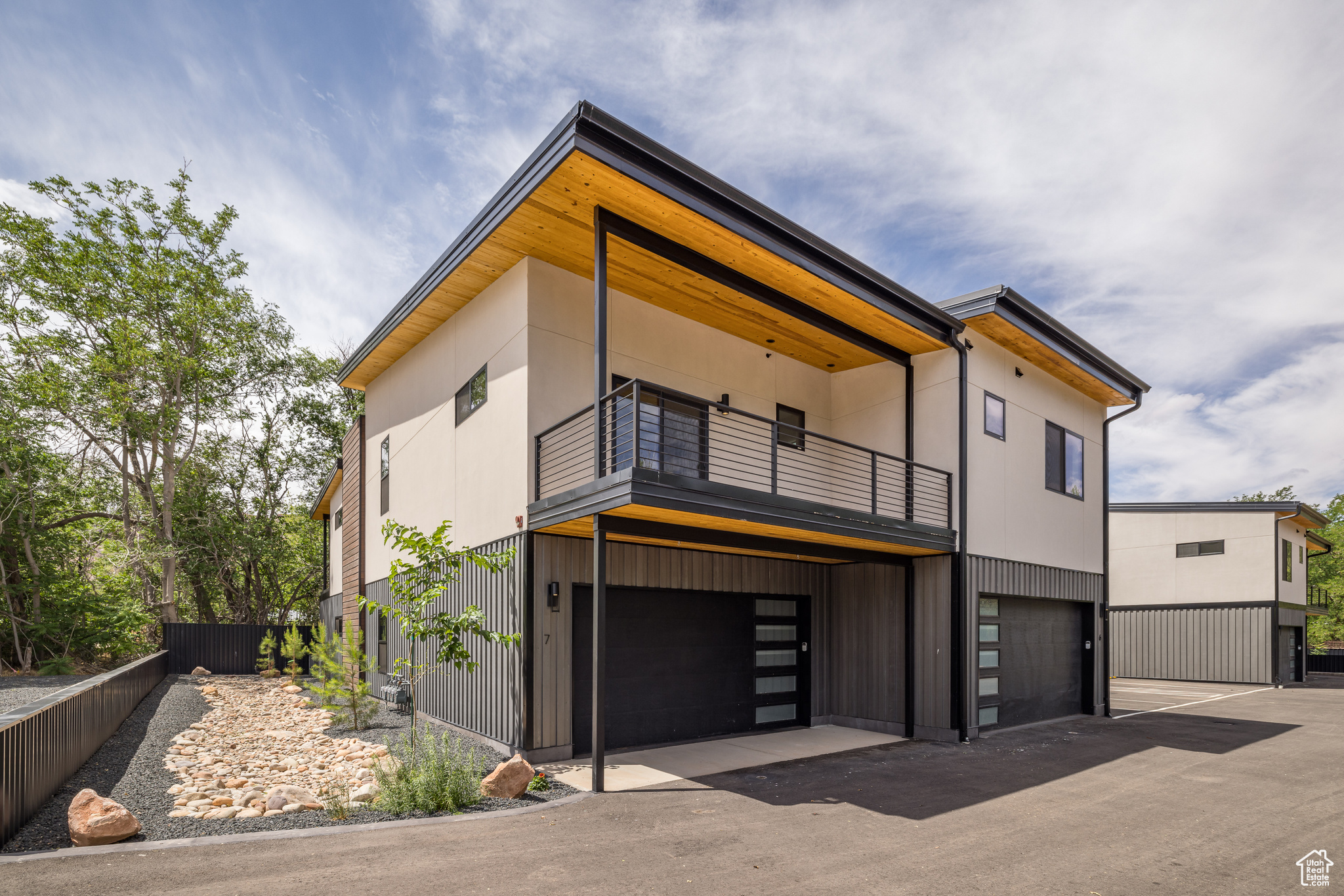 COTTONWOOD CONDOS - Residential