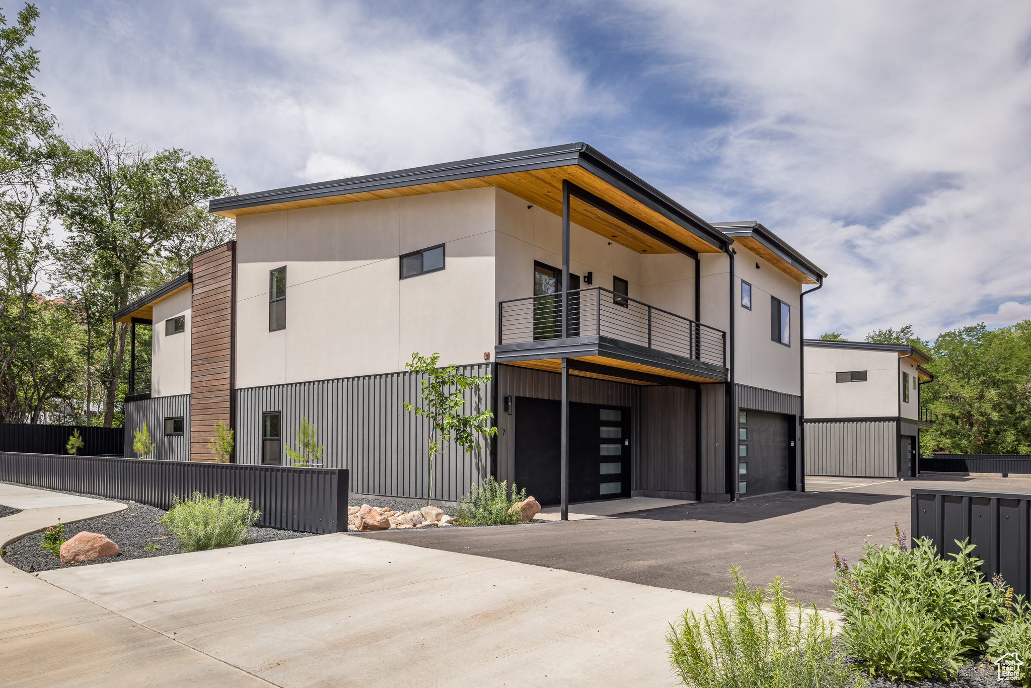 COTTONWOOD CONDOS - Residential