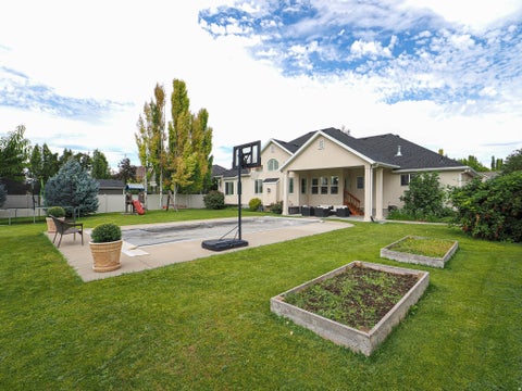 Tiny photo for 1239 WILLOWBROOK LN, Kaysville, UT 84037 (MLS # 2181047)