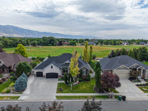 Tiny photo for 1239 WILLOWBROOK LN, Kaysville, UT 84037 (MLS # 2181047)