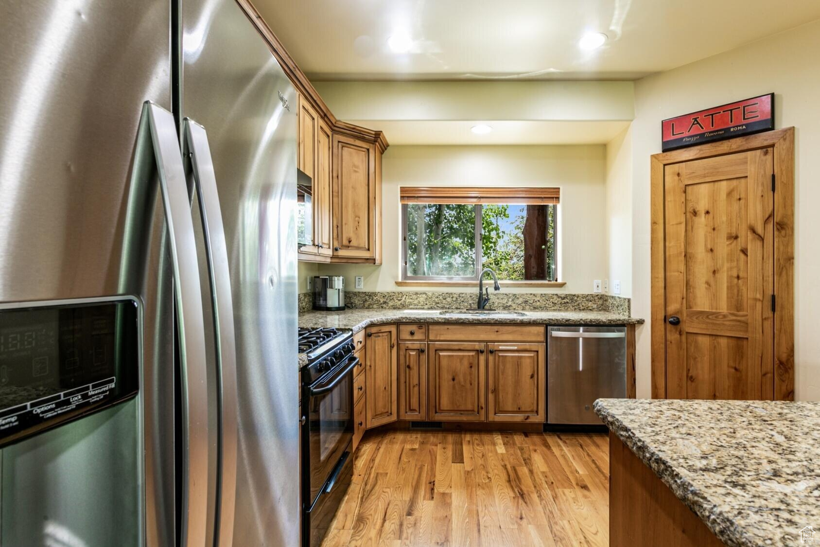 8437 Pointe Dr, Park City, Utah image 5