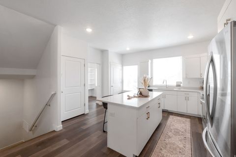 Tiny photo for 618 E 460 S, American Fork, UT 84003 (MLS # 2153492)