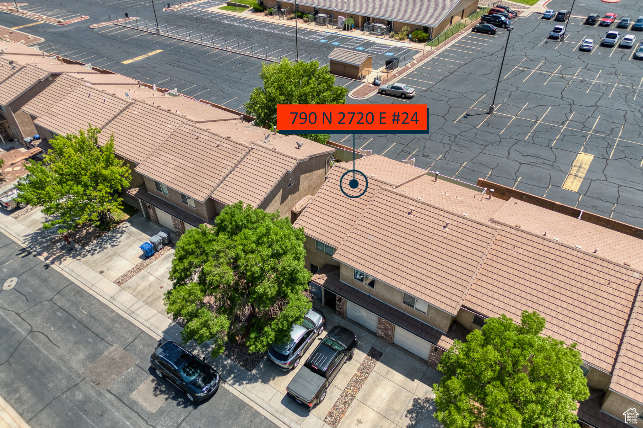 HAWK HOLLOW TOWNHOMES - Residential