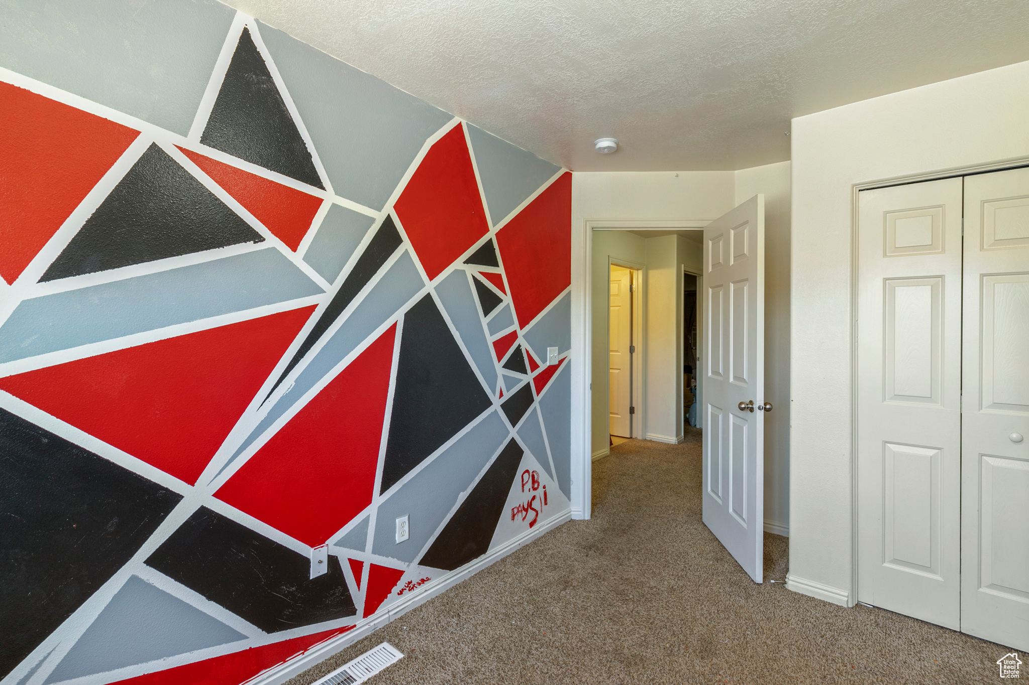 HAWK HOLLOW TOWNHOMES - Residential