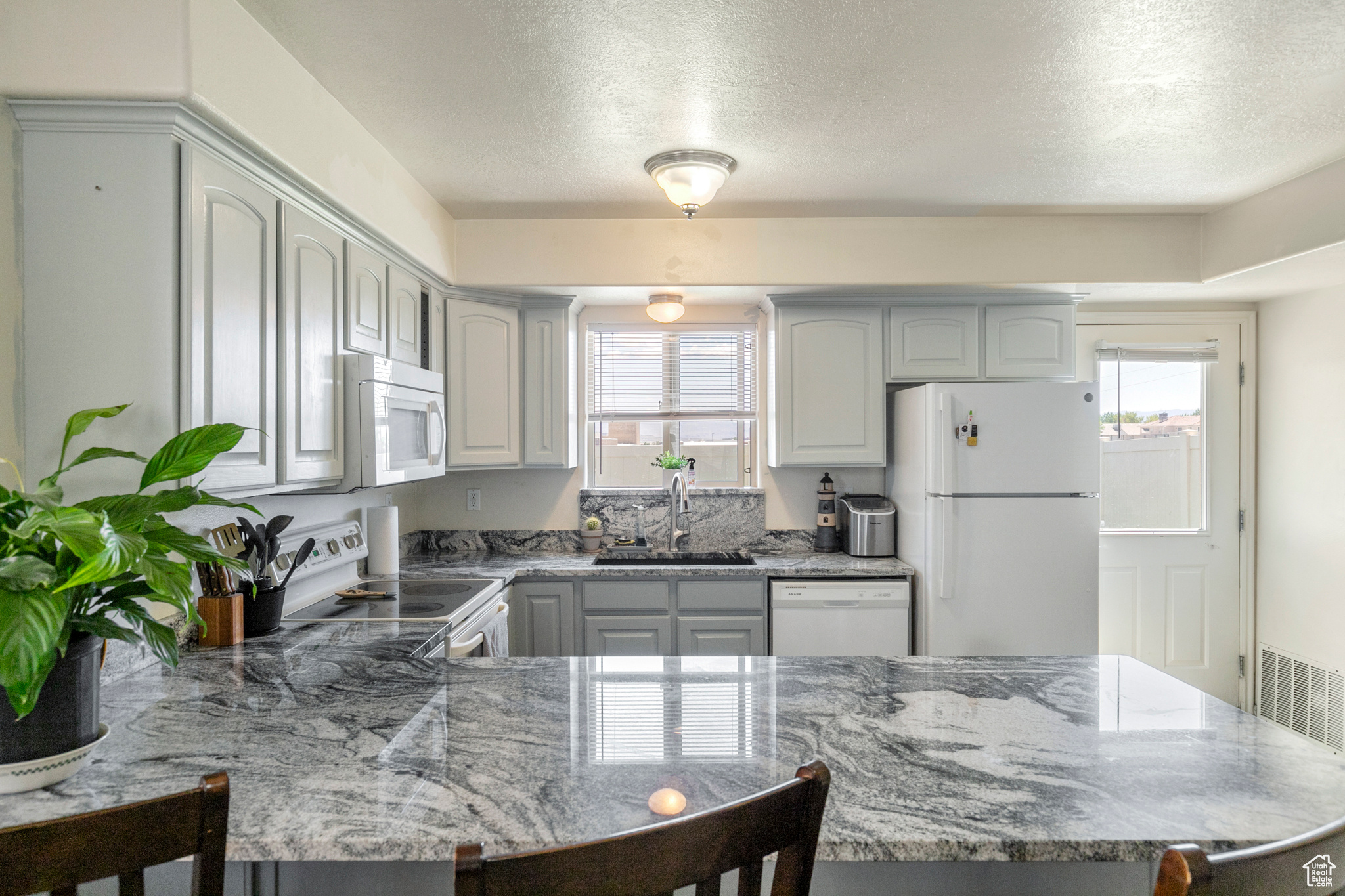 HAWK HOLLOW TOWNHOMES - Residential