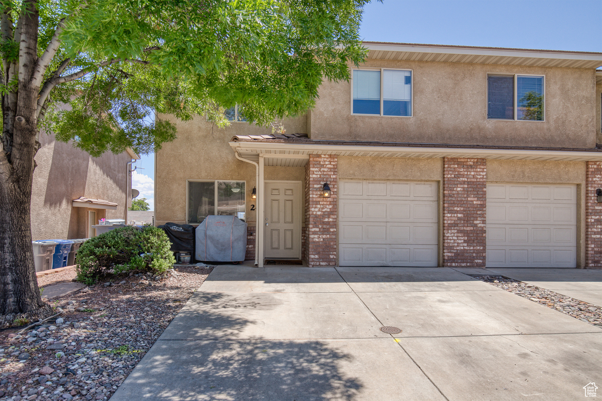 HAWK HOLLOW TOWNHOMES - Residential