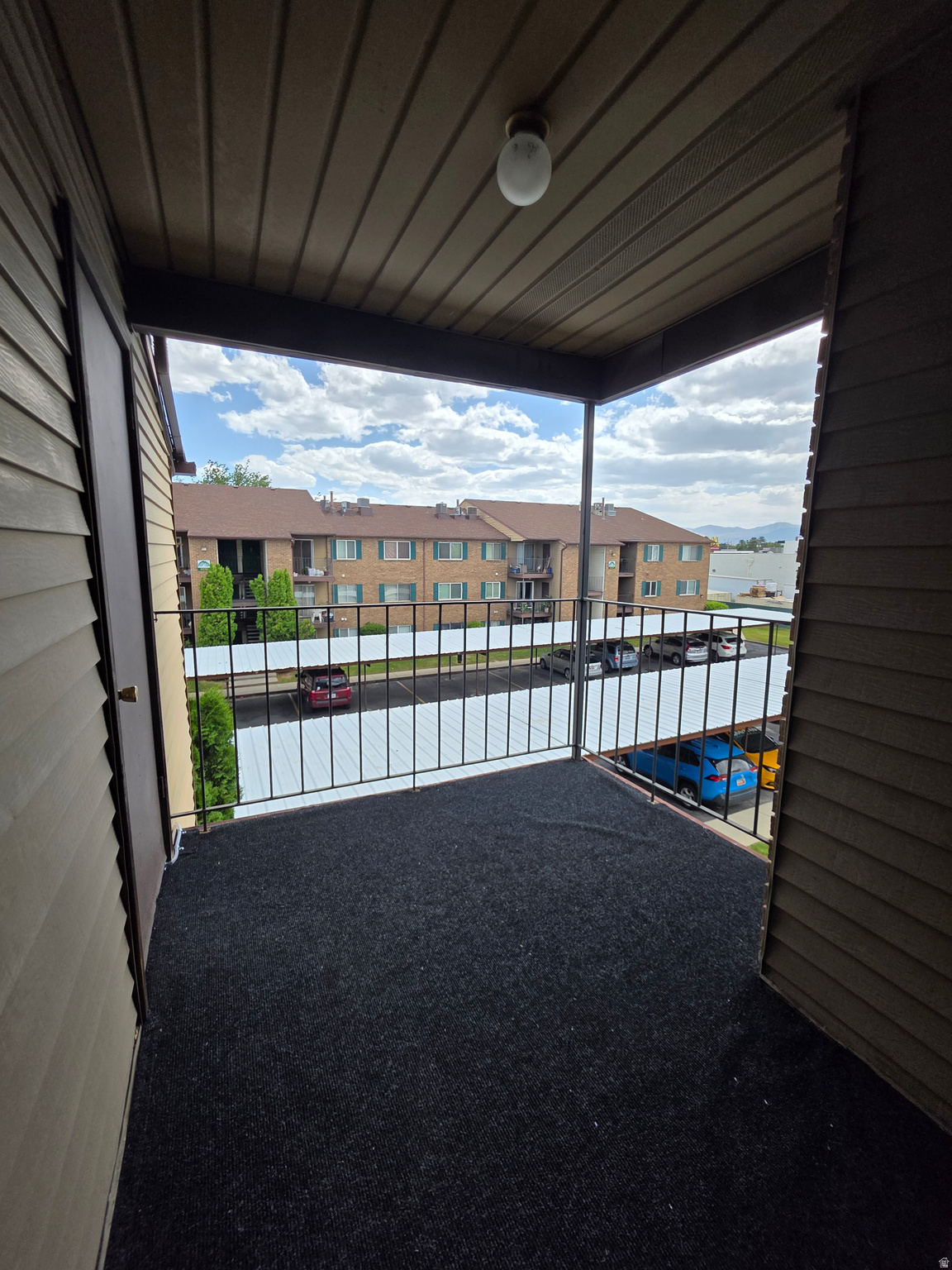 MEADOWS - Residential Lease
