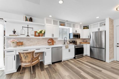 Tiny photo for 564 E 300 S, Provo, UT 84606 (MLS # 2136814)