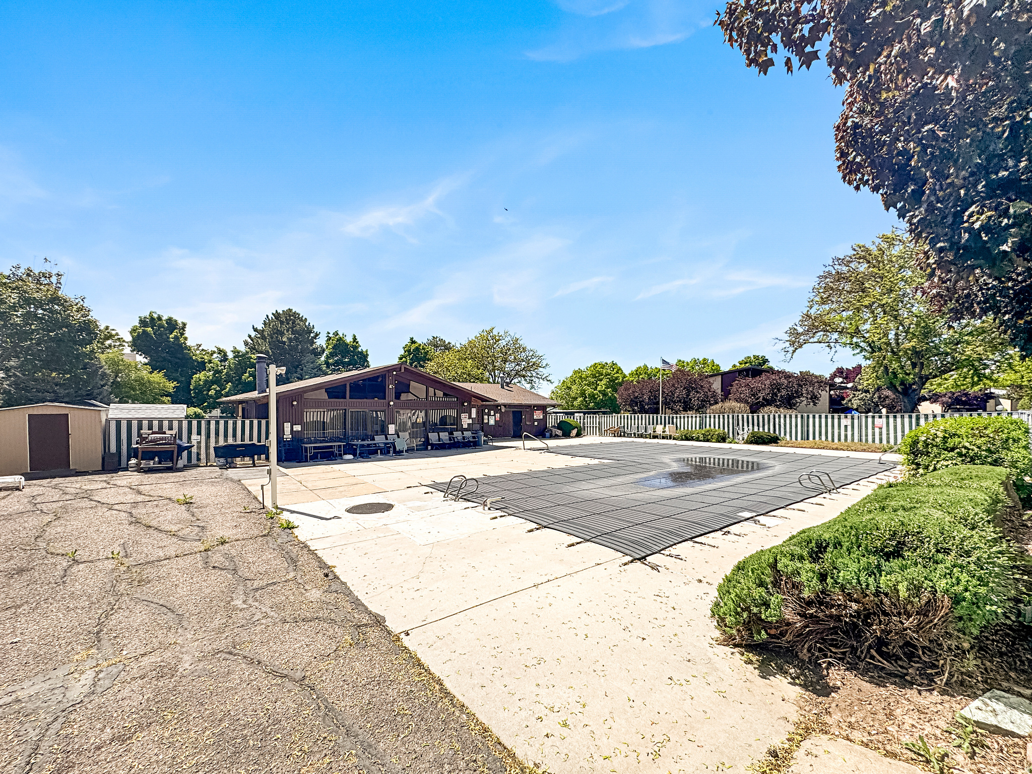 THREE FOUNTAINS - Residential