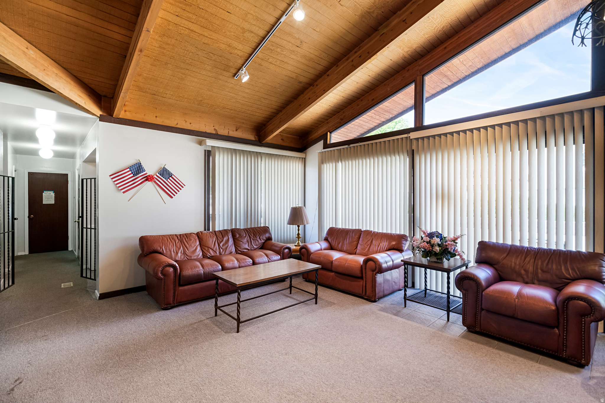 THREE FOUNTAINS - Residential