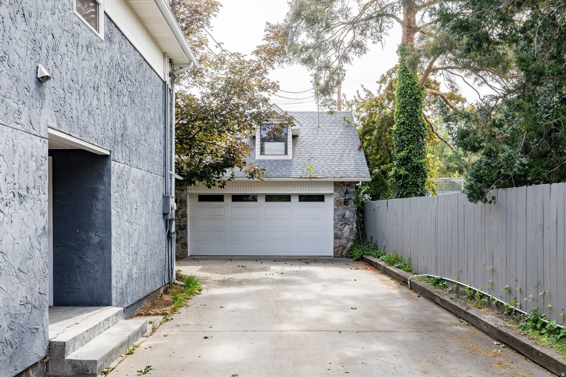 LAKEWOOD - Residential