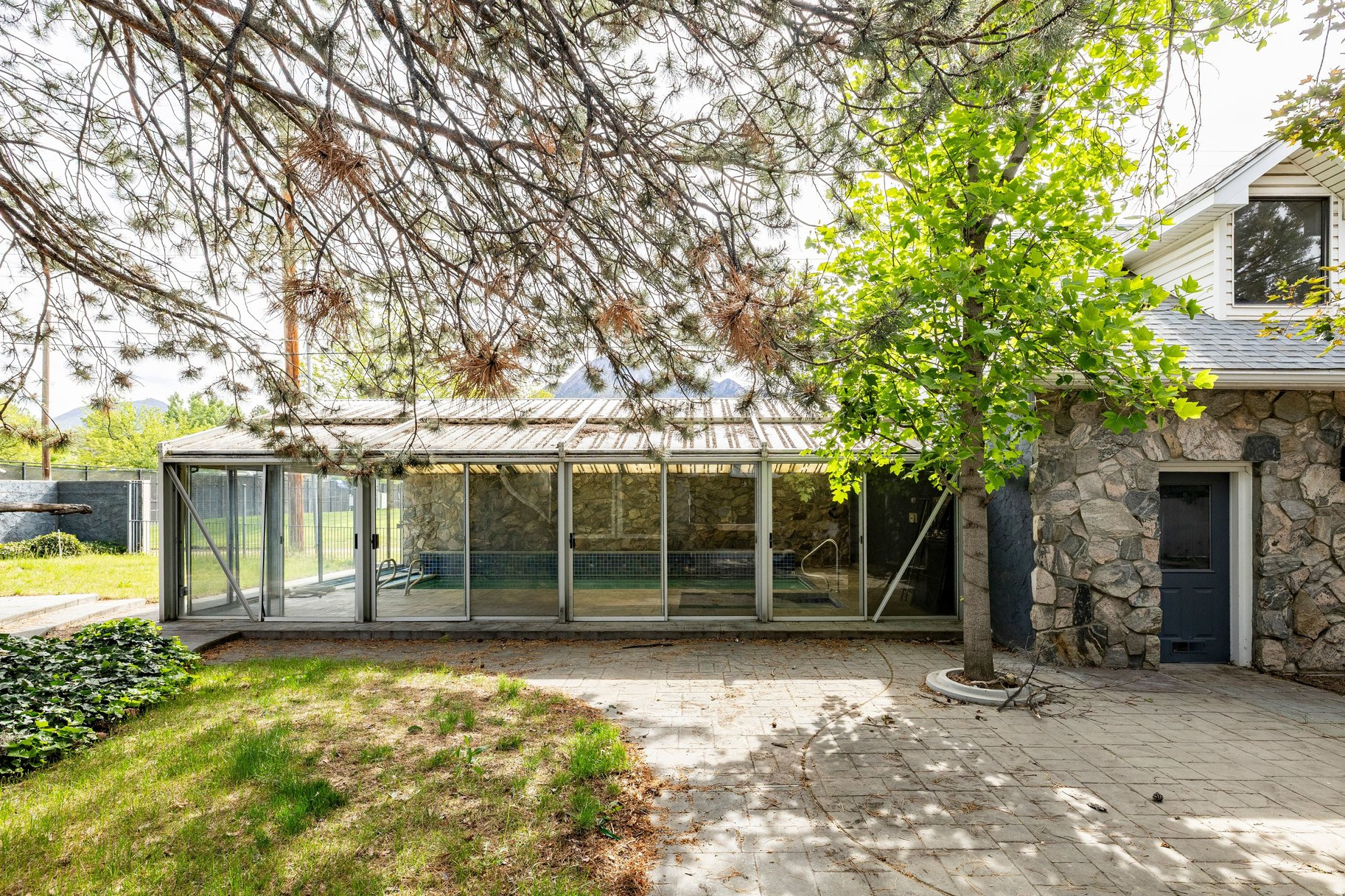LAKEWOOD - Residential