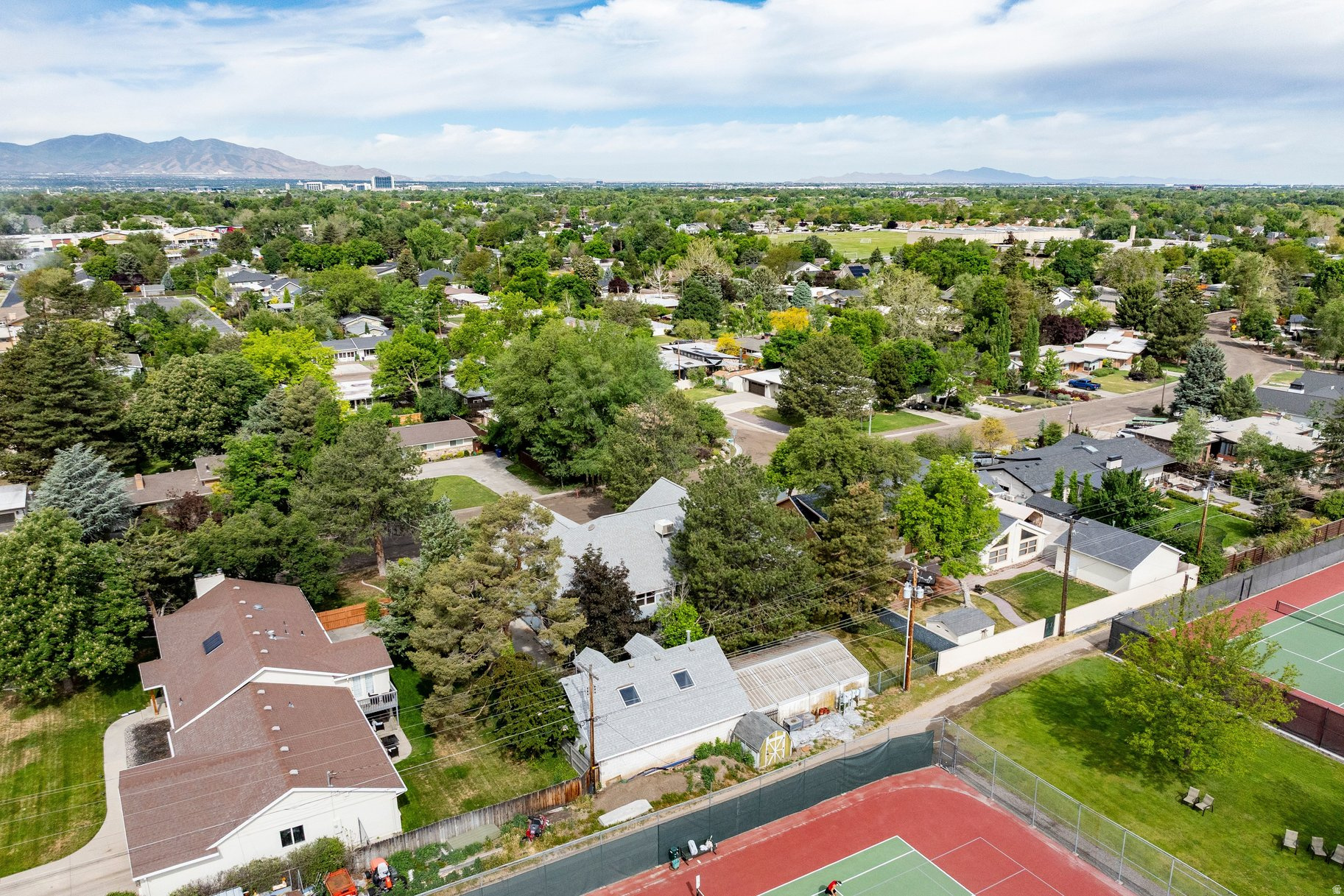 LAKEWOOD - Residential