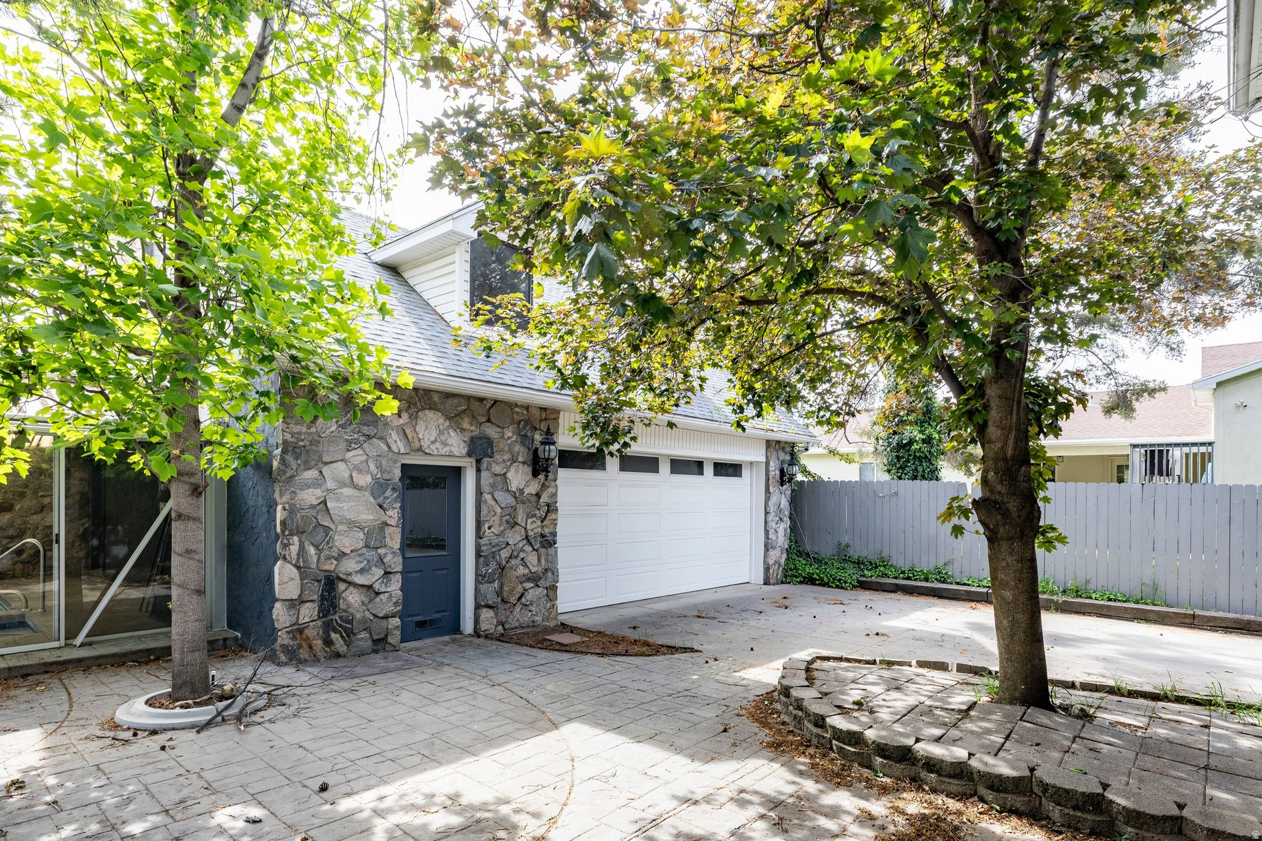 LAKEWOOD - Residential