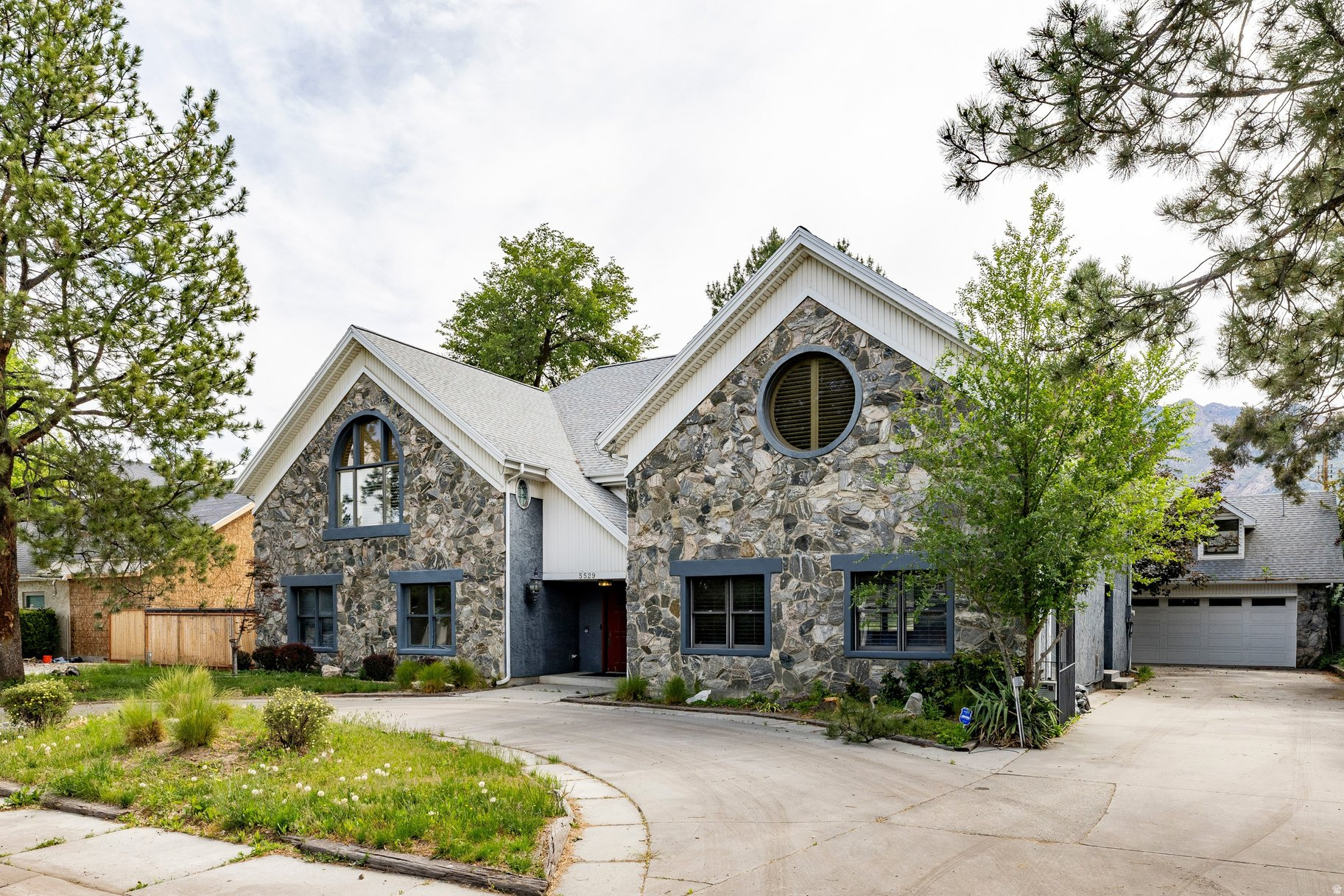 LAKEWOOD - Residential