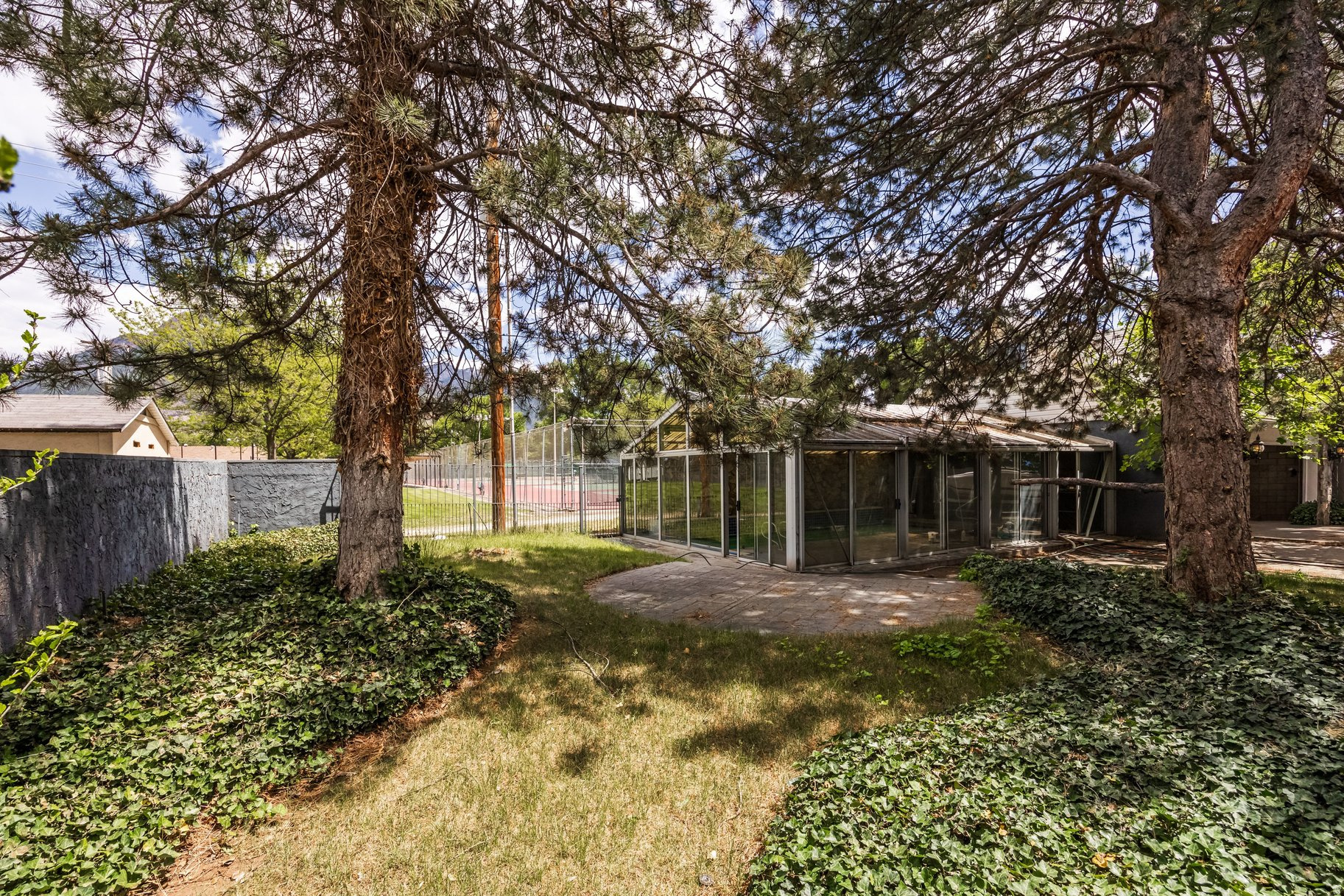LAKEWOOD - Residential