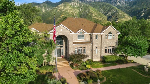 Homes For Sale - 37 Wanderwood Way<br/> Sandy, UT 84092