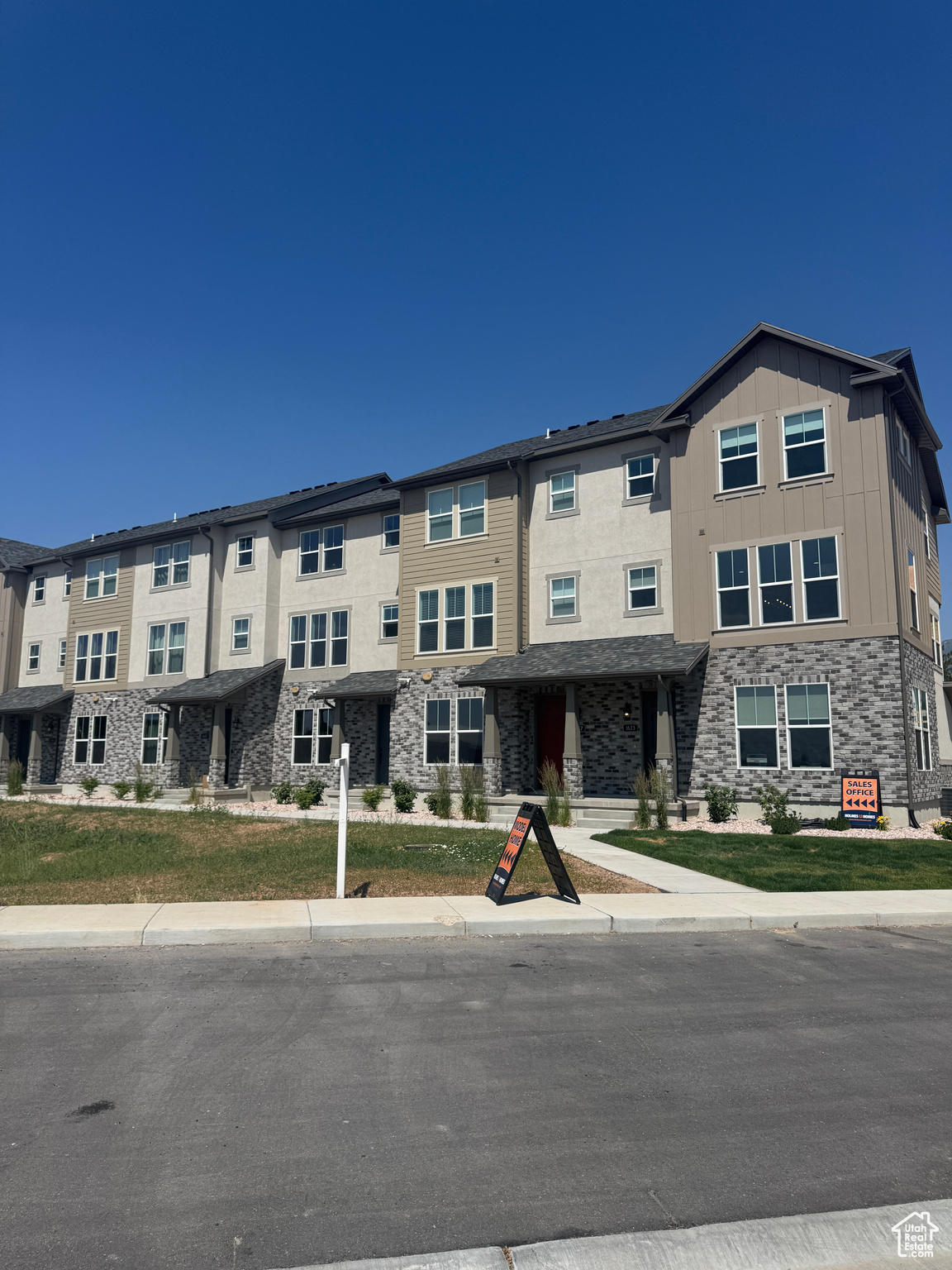 1650 N MAIN ST 126