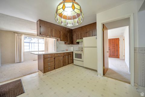 Tiny photo for 3201 S BARNEY ST, West Valley City, UT 84119 (MLS # 2118841)
