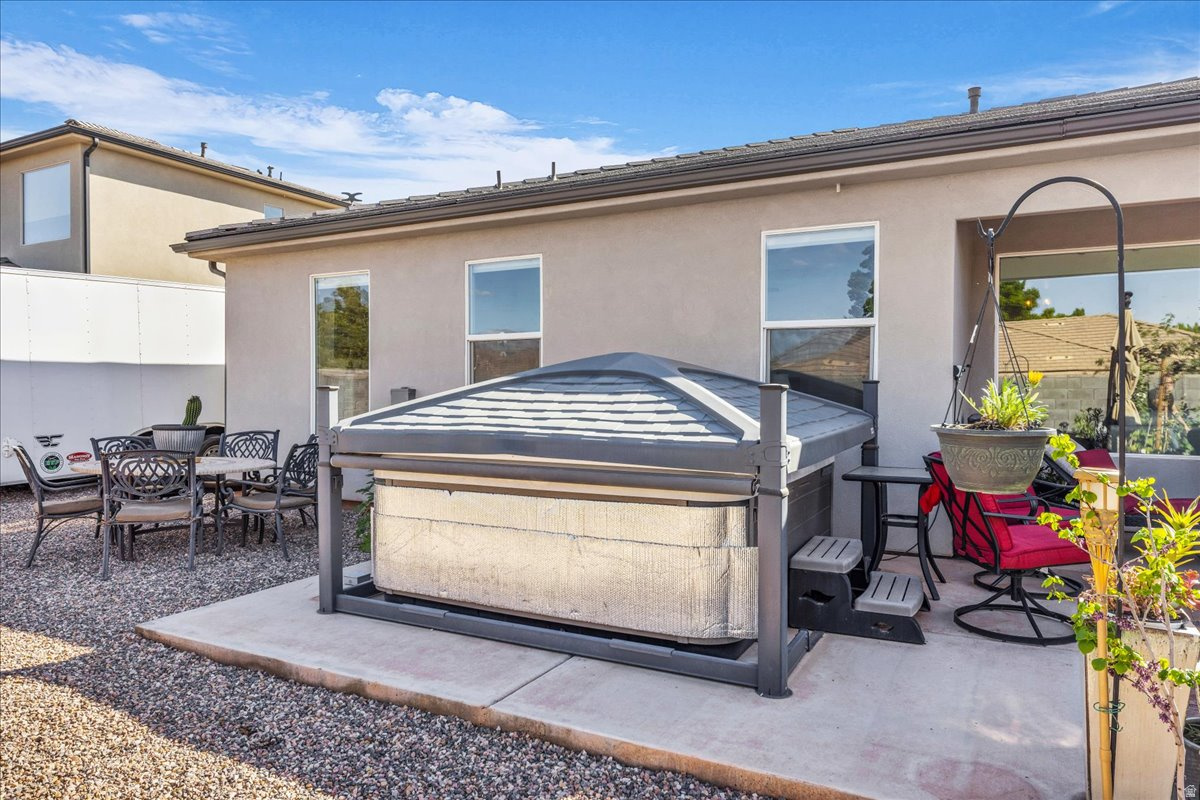 LAVA KNOLLS PH 1 - Residential