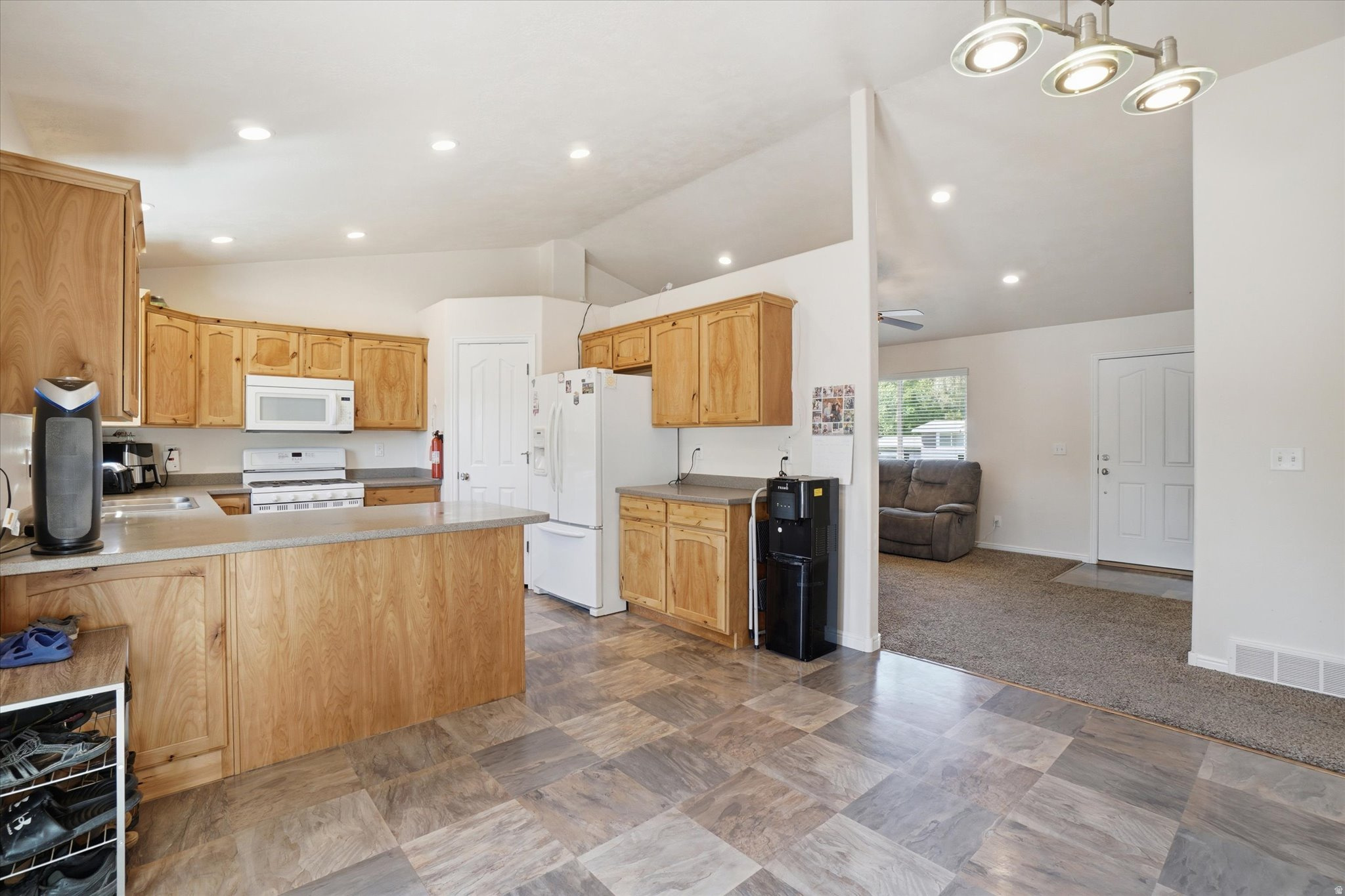 MEADOWBROOK FARMS - Residential