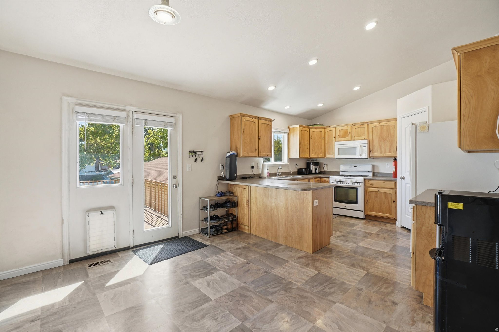 MEADOWBROOK FARMS - Residential
