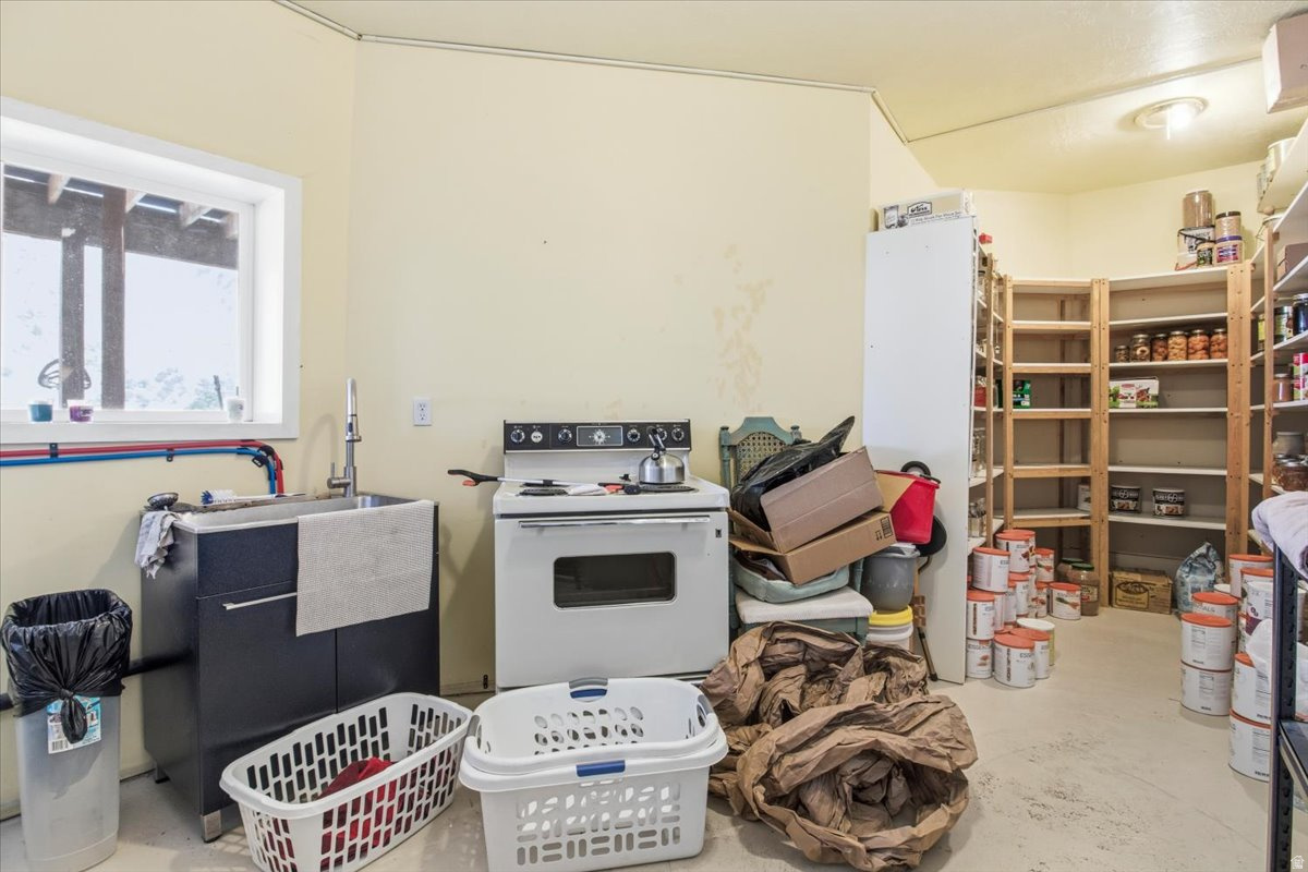 YOUNG PROPERTY - Residential