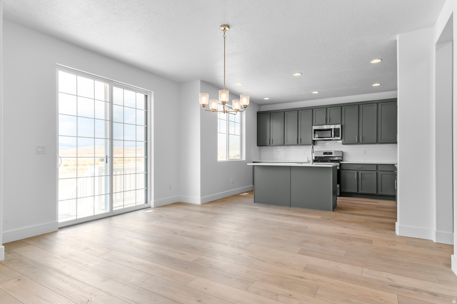 OVERLAND COLLECTION V2 236 - Residential