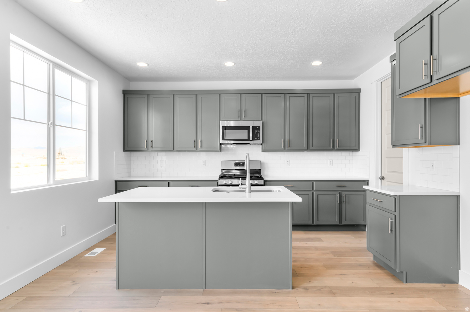 OVERLAND COLLECTION V2 236 - Residential