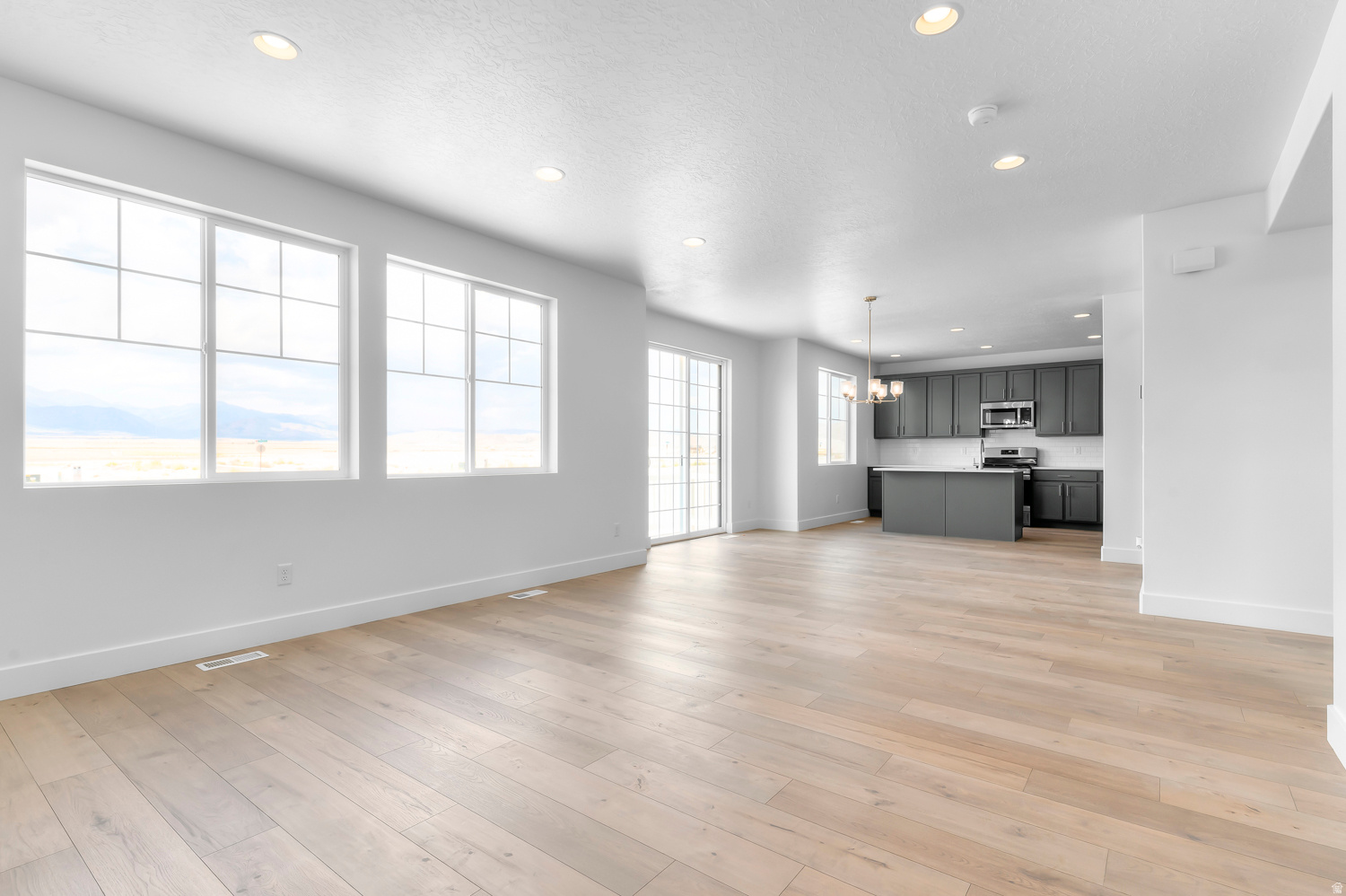 OVERLAND COLLECTION V2 236 - Residential