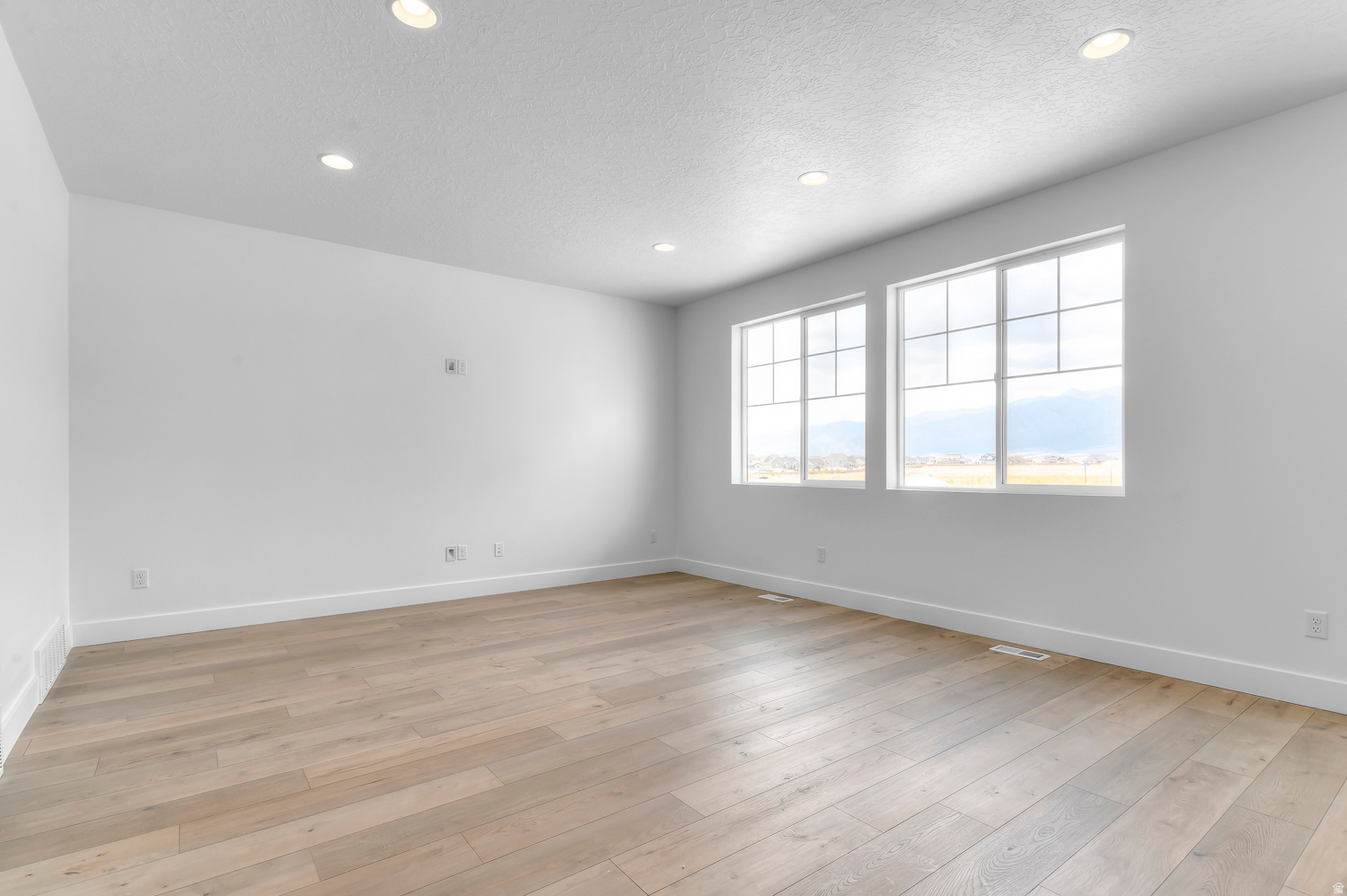 OVERLAND COLLECTION V2 236 - Residential