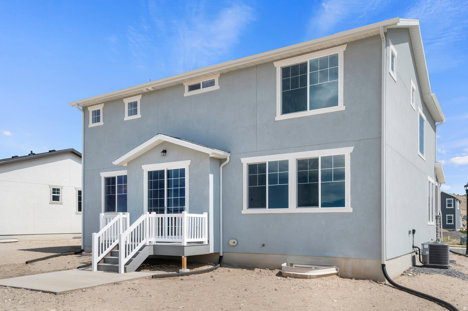 OVERLAND COLLECTION V2 236 - Residential