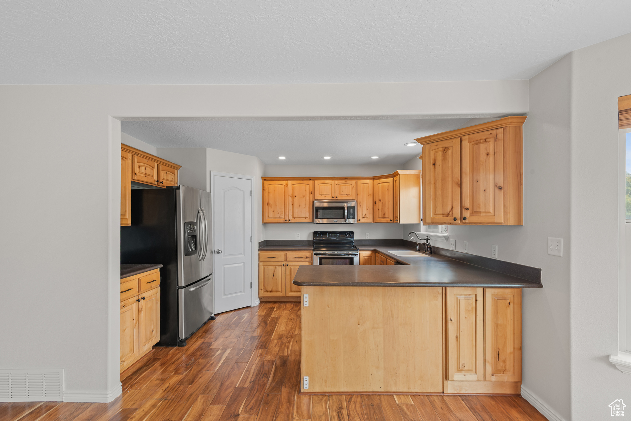 MAPLES AT JORDAN HILLS PHASE 5 - Residential