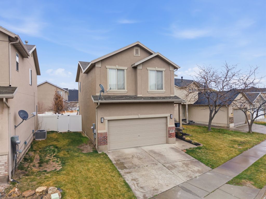 Photo of 4092 N BOUNTY CV W, Lehi, UT 84048 (MLS # 2141375)