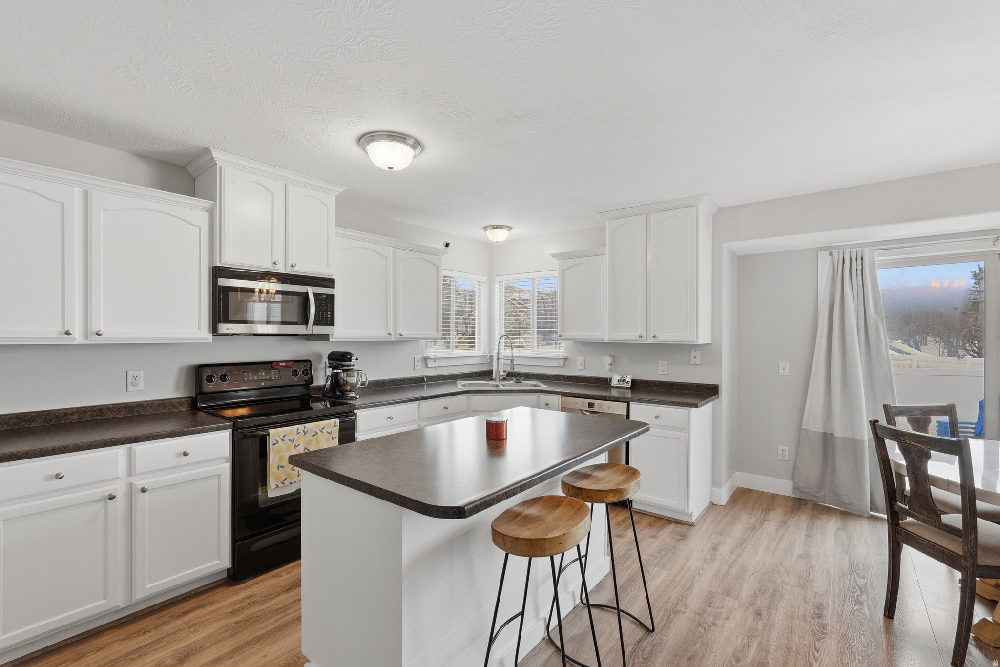 KAUFMAN AND BROAD AT PILGRIMS LANDING - Residential