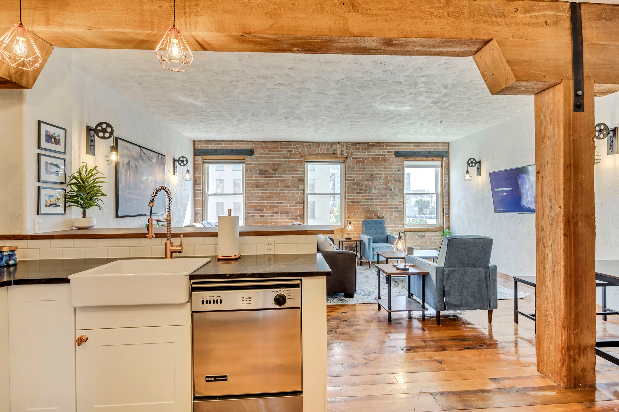 WAREHOUSE DISTRICT - Residential